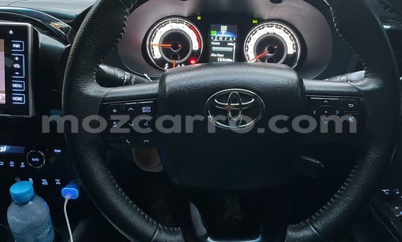 Comprar Usado Toyota Hiluxe Revo Branco Carro em Maputo em Maputo Comprar Usado Toyota Hiluxe Revo Branco Carro em Maputo em Maputo