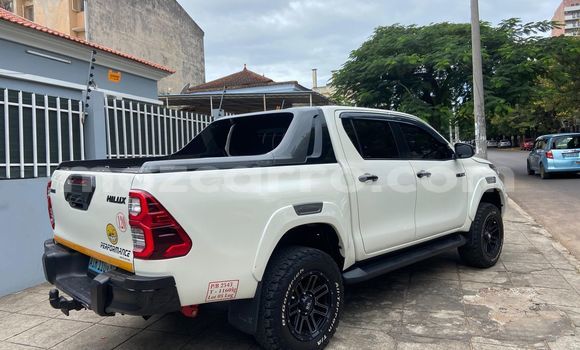 Comprar Usado Toyota Hiluxe Revo Branco Carro em Maputo em Maputo Comprar Usado Toyota Hiluxe Revo Branco Carro em Maputo em Maputo
