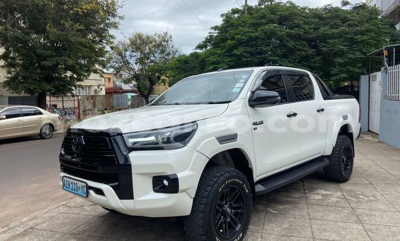 Comprar Usado Toyota Hiluxe Revo Branco Carro em Maputo em Maputo Comprar Usado Toyota Hiluxe Revo Branco Carro em Maputo em Maputo