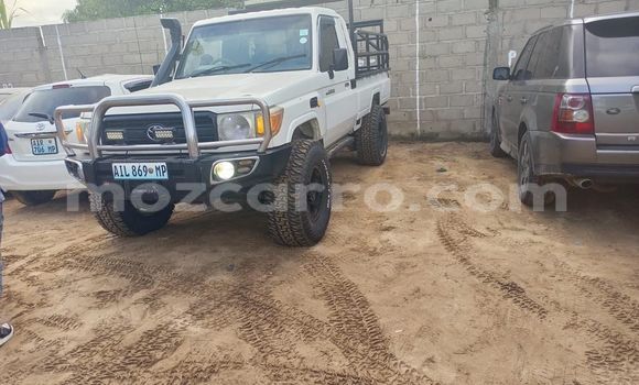 Buy Used Toyota Land Cruiser White Car in Maputo in Maputo Buy Used Toyota Land Cruiser White Car in Maputo in Maputo