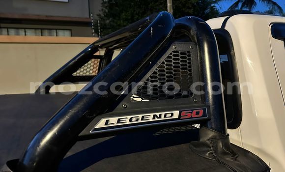 Tenga Tsaru Toyota Land Cruiser Prado Chena Mota in Maputo in Maputo Tenga Tsaru Toyota Land Cruiser Prado Chena Mota in Maputo in Maputo