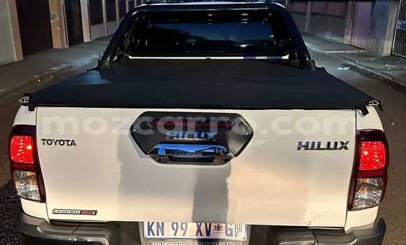 Tenga Tsaru Toyota Land Cruiser Prado Chena Mota in Maputo in Maputo Tenga Tsaru Toyota Land Cruiser Prado Chena Mota in Maputo in Maputo