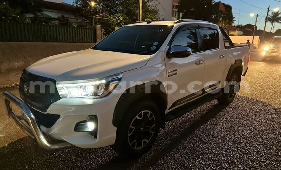 Tenga Tsaru Toyota Land Cruiser Prado Chena Mota in Maputo in Maputo Tenga Tsaru Toyota Land Cruiser Prado Chena Mota in Maputo in Maputo