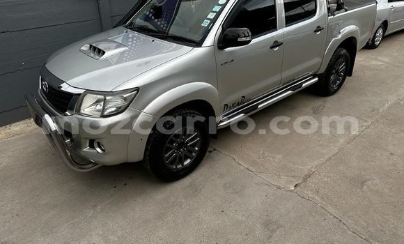 Nunua Ilio tumika Toyota Hilux Fedha Gari ndani ya Maputo nchini Maputo Nunua Ilio tumika Toyota Hilux Fedha Gari ndani ya Maputo nchini Maputo