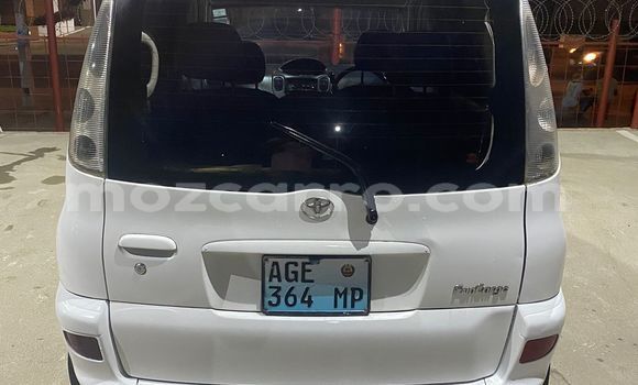 Comprar Usado Toyota FunCargo Branco Carro em Maputo em Maputo Comprar Usado Toyota FunCargo Branco Carro em Maputo em Maputo