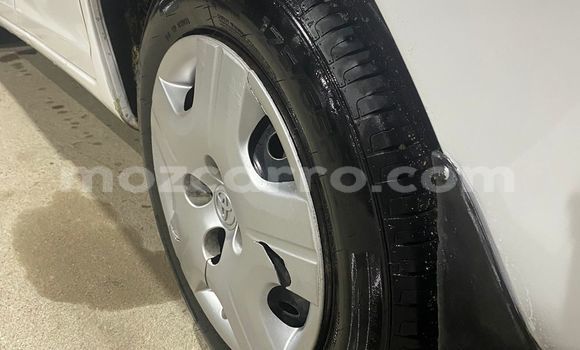 Comprar Usado Toyota FunCargo Branco Carro em Maputo em Maputo Comprar Usado Toyota FunCargo Branco Carro em Maputo em Maputo