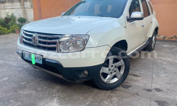 Nunua Ilio tumika Renault Duster Nyeupe Gari ndani ya Maputo nchini Maputo Nunua Ilio tumika Renault Duster Nyeupe Gari ndani ya Maputo nchini Maputo