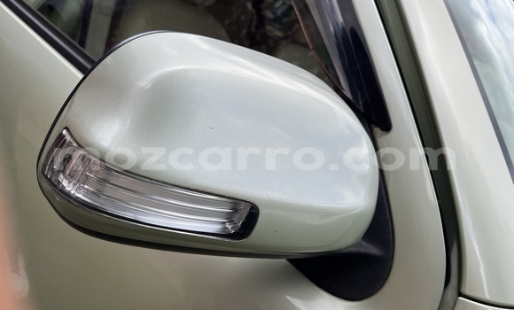 Comprar Novo Toyota Sienta Verde Carro em Moçambique em Nampula Comprar Novo Toyota Sienta Verde Carro em Moçambique em Nampula