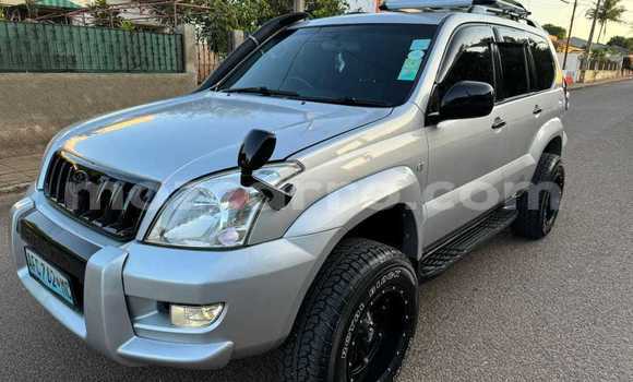 Buy Used Toyota Land Cruiser Prado Silver Car in Maputo in Maputo Buy Used Toyota Land Cruiser Prado Silver Car in Maputo in Maputo