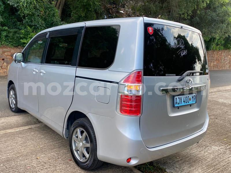 Big with watermark toyota noah maputo maputo 22997