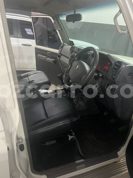 Big with watermark toyota land cruiser maputo maputo 23002