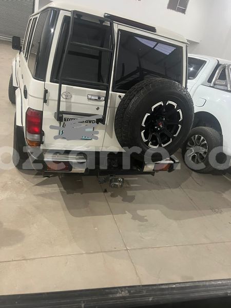 Big with watermark toyota land cruiser maputo maputo 23002