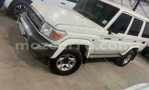 Tenga Tsaru Toyota Land Cruiser Chena Mota in Maputo in Maputo Tenga Tsaru Toyota Land Cruiser Chena Mota in Maputo in Maputo