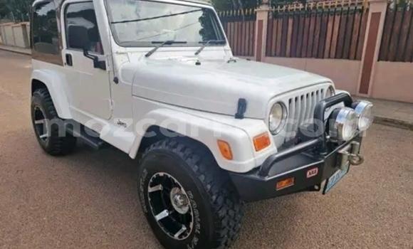 Comprar Usado Jeep Wrangler Branco Carro em Maputo em Maputo