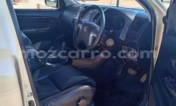 Buy Used Toyota Hilux Beige Car in Maputo in Maputo Buy Used Toyota Hilux Beige Car in Maputo in Maputo