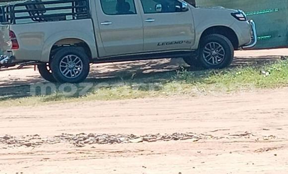 Buy Used Toyota Hilux Beige Car in Maputo in Maputo Buy Used Toyota Hilux Beige Car in Maputo in Maputo