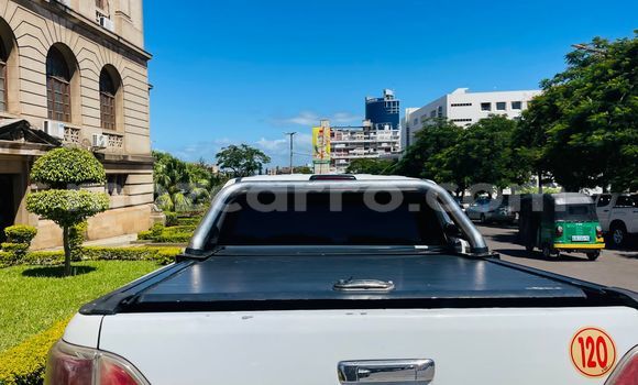 Buy Used Mazda BT-50 White Car in Maputo in Maputo Buy Used Mazda BT-50 White Car in Maputo in Maputo
