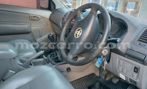 Comprar Usado Toyota Hilux Branco Carro em Maputo em Maputo Comprar Usado Toyota Hilux Branco Carro em Maputo em Maputo