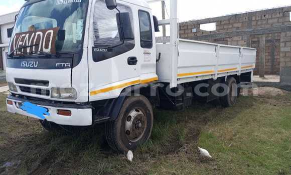 Comprar Usado Isuzu FTR 850 Branco Caminhão em Maputo em Maputo Comprar Usado Isuzu FTR 850 Branco Caminhão em Maputo em Maputo