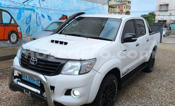 Comprar Usado Toyota Hilux Branco Carro em Maputo em Maputo Comprar Usado Toyota Hilux Branco Carro em Maputo em Maputo