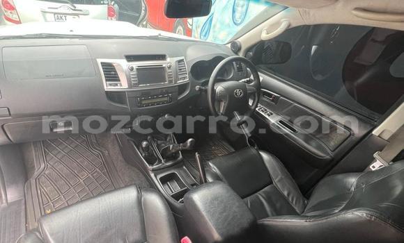 Comprar Usado Toyota Hilux Branco Carro em Maputo em Maputo Comprar Usado Toyota Hilux Branco Carro em Maputo em Maputo
