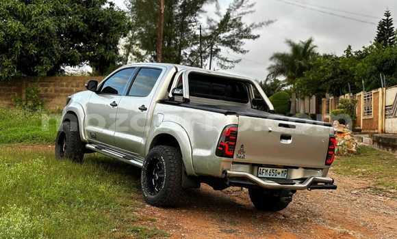 Comprar Usado Toyota Hilux Prata Carro em Maputo em Maputo Comprar Usado Toyota Hilux Prata Carro em Maputo em Maputo
