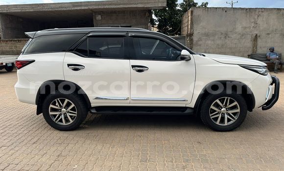 Comprar Novo Toyota Fortuner Branco Carro em Maputo em Maputo Comprar Novo Toyota Fortuner Branco Carro em Maputo em Maputo