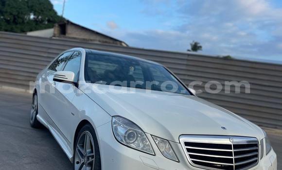 Comprar Usado Mercedes-Benz E-Classe Branco Carro em Maputo em Maputo Comprar Usado Mercedes-Benz E-Classe Branco Carro em Maputo em Maputo