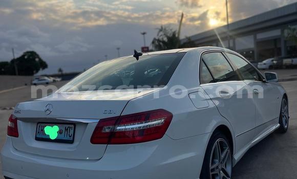 Comprar Usado Mercedes-Benz E-Classe Branco Carro em Maputo em Maputo Comprar Usado Mercedes-Benz E-Classe Branco Carro em Maputo em Maputo