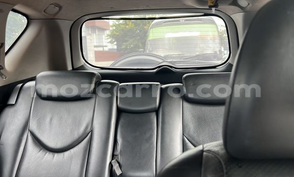 Nunua Ilio tumika Toyota RAV4 Nyeusi Gari ndani ya Maputo nchini Maputo Nunua Ilio tumika Toyota RAV4 Nyeusi Gari ndani ya Maputo nchini Maputo