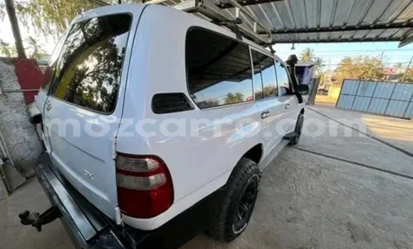 Comprar Usado Toyota Land Cruiser Branco Carro em Maputo em Maputo Comprar Usado Toyota Land Cruiser Branco Carro em Maputo em Maputo
