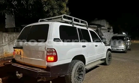 Comprar Usado Toyota Land Cruiser Branco Carro em Maputo em Maputo Comprar Usado Toyota Land Cruiser Branco Carro em Maputo em Maputo
