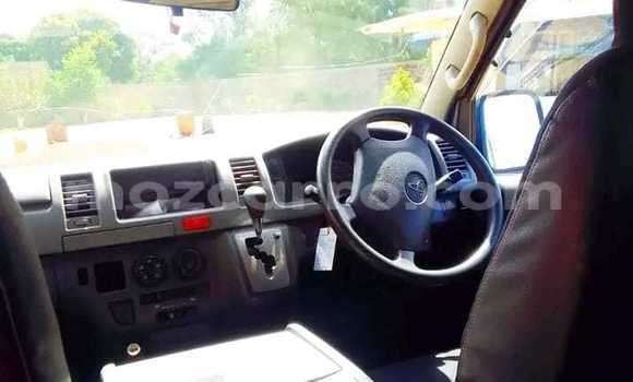 Nunua Ilio tumika Toyota Hiace Bluu Gari ndani ya Maputo nchini Maputo Nunua Ilio tumika Toyota Hiace Bluu Gari ndani ya Maputo nchini Maputo