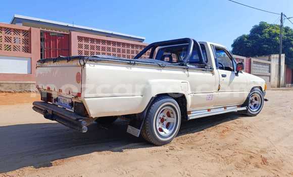 Comprar Usado Toyota Hilux Castanho Carro em Maputo em Maputo Comprar Usado Toyota Hilux Castanho Carro em Maputo em Maputo