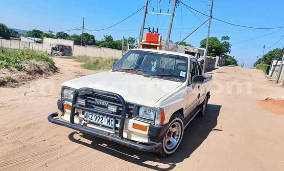 Comprar Usado Toyota Hilux Castanho Carro em Maputo em Maputo Comprar Usado Toyota Hilux Castanho Carro em Maputo em Maputo