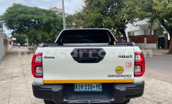 Nunua Ilio tumika Toyota Hiluxe Revo Nyeupe Gari ndani ya Maputo nchini Maputo Nunua Ilio tumika Toyota Hiluxe Revo Nyeupe Gari ndani ya Maputo nchini Maputo