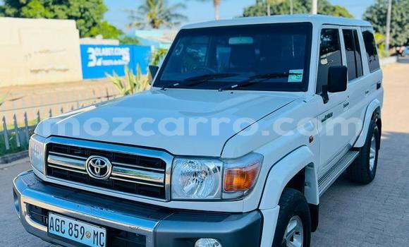 Buy Used Toyota Land Cruiser White Car in Maputo in Maputo Buy Used Toyota Land Cruiser White Car in Maputo in Maputo