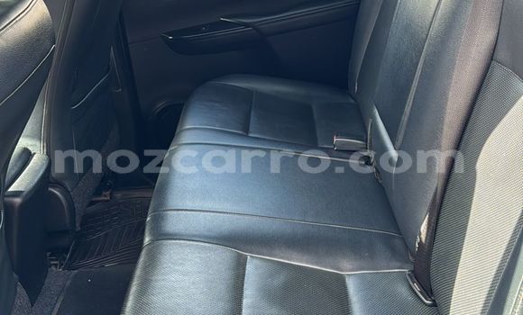 Comprar Usado Toyota Hiluxe Revo Prata Carro em Maputo em Maputo Comprar Usado Toyota Hiluxe Revo Prata Carro em Maputo em Maputo