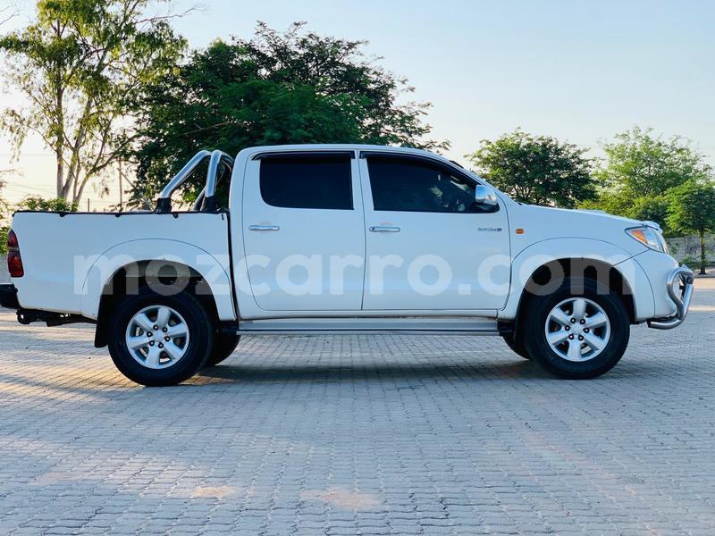 Big with watermark toyota hilux maputo maputo 23072