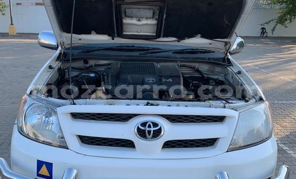 Comprar Usado Toyota Hilux Branco Carro em Maputo em Maputo Comprar Usado Toyota Hilux Branco Carro em Maputo em Maputo