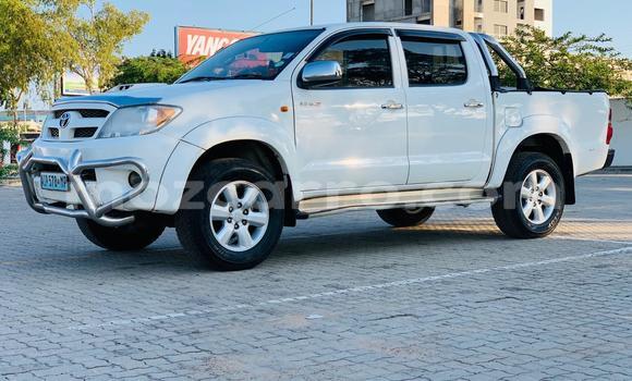 Comprar Usado Toyota Hilux Branco Carro em Maputo em Maputo Comprar Usado Toyota Hilux Branco Carro em Maputo em Maputo