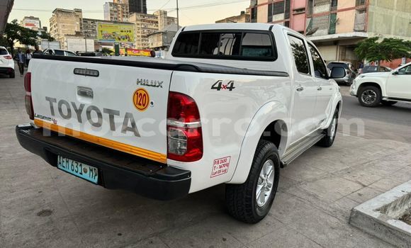 Tenga Tsaru Toyota Hilux Chena Mota in Maputo in Maputo Tenga Tsaru Toyota Hilux Chena Mota in Maputo in Maputo