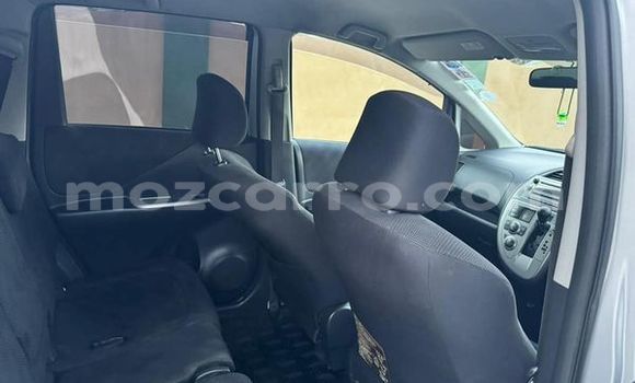Comprar Usado Toyota Ractis De outros Carro em Maputo em Maputo Comprar Usado Toyota Ractis De outros Carro em Maputo em Maputo