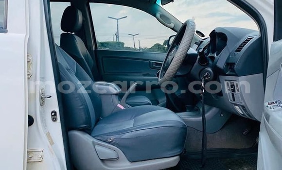 Nunua Ilio tumika Toyota Hiace Nyingine Gari ndani ya Maputo nchini Maputo