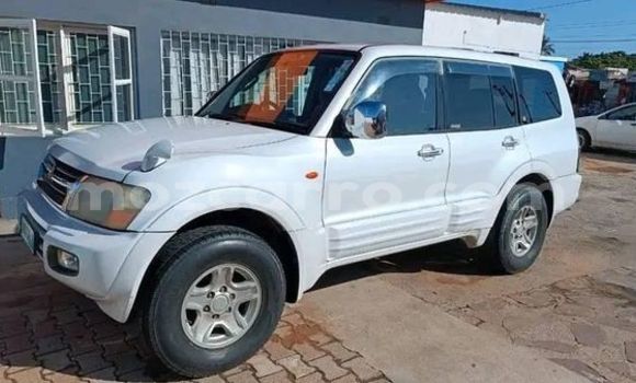 Comprar Usado Mitsubishi Pajero Branco Carro em Balama em Cabo Delgado Comprar Usado Mitsubishi Pajero Branco Carro em Balama em Cabo Delgado