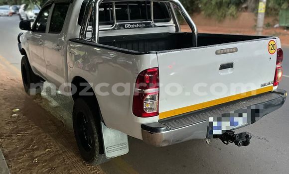 Buy Used Toyota Hilux White Car in Maputo in Maputo Buy Used Toyota Hilux White Car in Maputo in Maputo