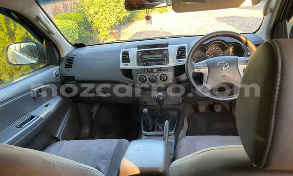 Buy Used Toyota Hilux White Car in Maputo in Maputo Buy Used Toyota Hilux White Car in Maputo in Maputo