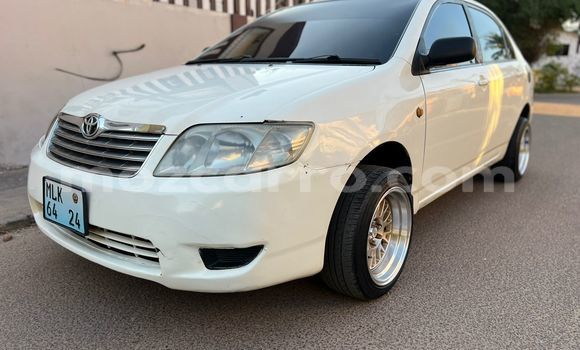 Comprar Usado Toyota Corolla Branco Carro em Maputo em Maputo