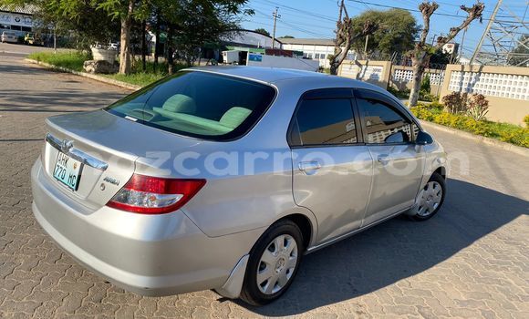 Nunua Ilio tumika Honda Fit Aria Nyingine Gari ndani ya Maputo nchini Maputo