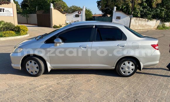 Comprar Usado Honda Fit Aria De outros Carro em Maputo em Maputo Comprar Usado Honda Fit Aria De outros Carro em Maputo em Maputo